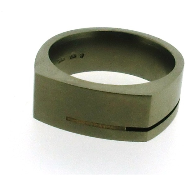 Ring Titan 750 GG